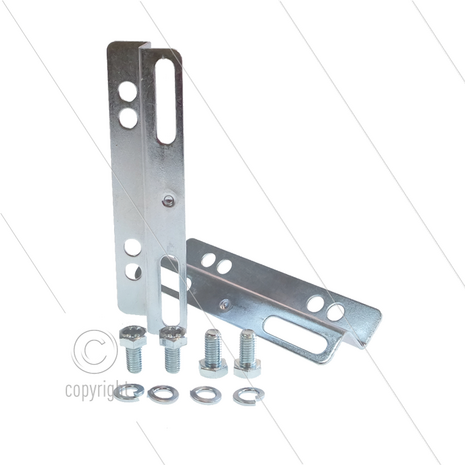 Voetset incl. bouten voor Interpump serie 44